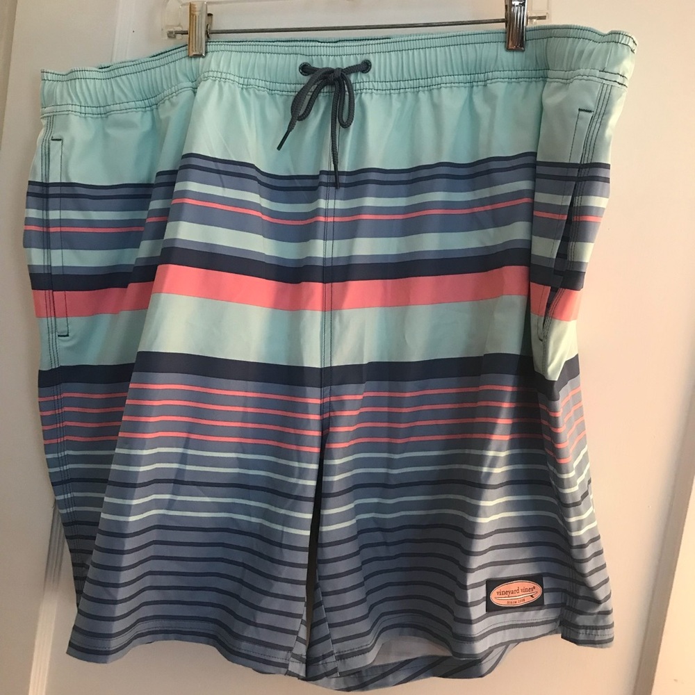 Vineyard Vines Mens 3XL Swim Shorts; New, Never worn